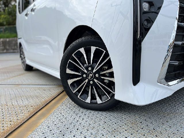 DAIHATSU TANTO CUSTOM 2023 Image 31