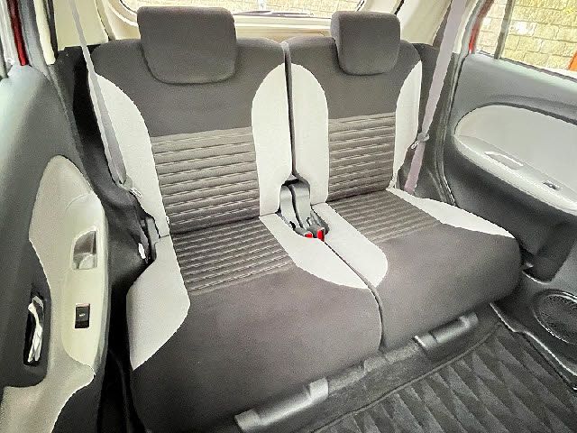 DAIHATSU CAST ACTIVA 2017 Image 31