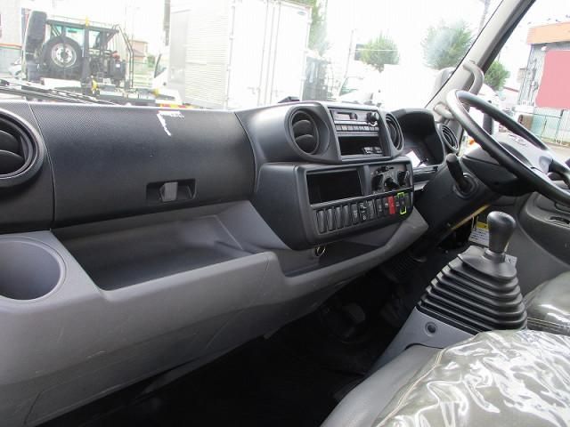 HINO DUTRO 2012 Image 31