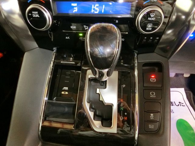TOYOTA ALPHARD 2018 Image 31