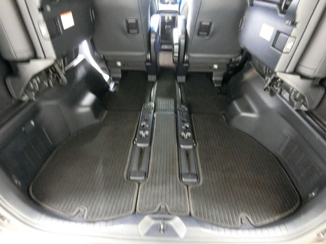 TOYOTA ALPHARD 2018 Image 31