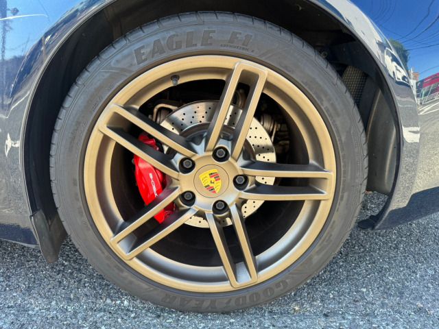 PORSCHE 911 2012 Image 31