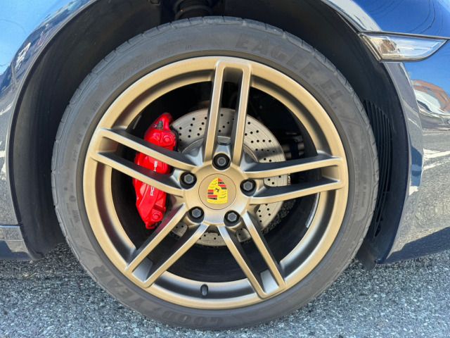 PORSCHE 911 2012 Image 31