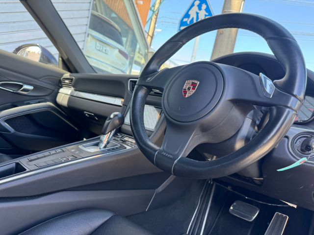 PORSCHE 911 2012 Image 31