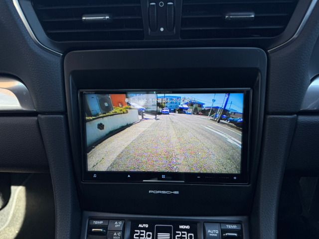PORSCHE 911 2012 Image 31
