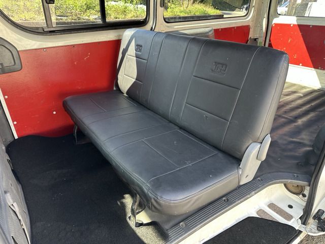 TOYOTA HIACE VAN 2WD 2006 Image 31