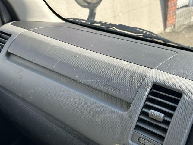 TOYOTA HIACE VAN 2WD 2006 Image 31