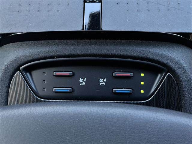 TOYOTA HARRIER PHEV 2023 Image 31