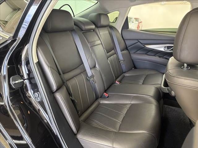 NISSAN FUGA 2015 Image 31