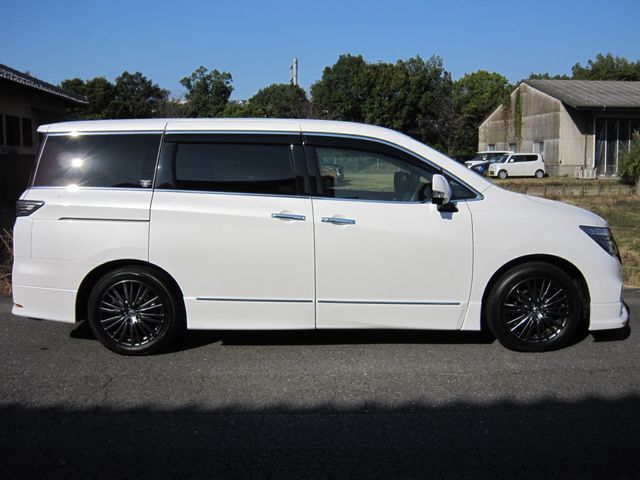 NISSAN ELGRAND 2021 Image 31