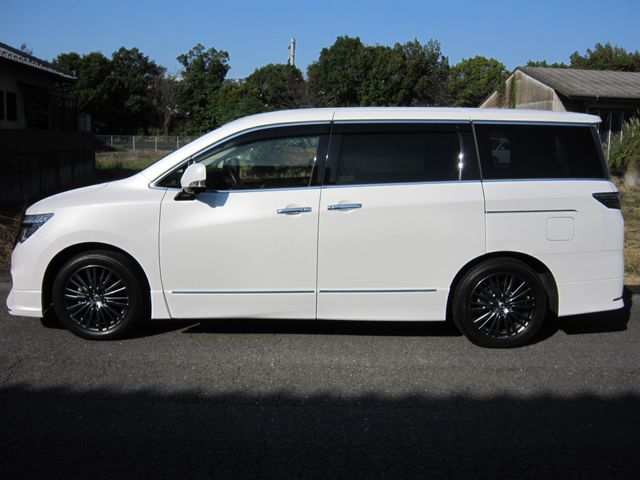 NISSAN ELGRAND 2021 Image 31
