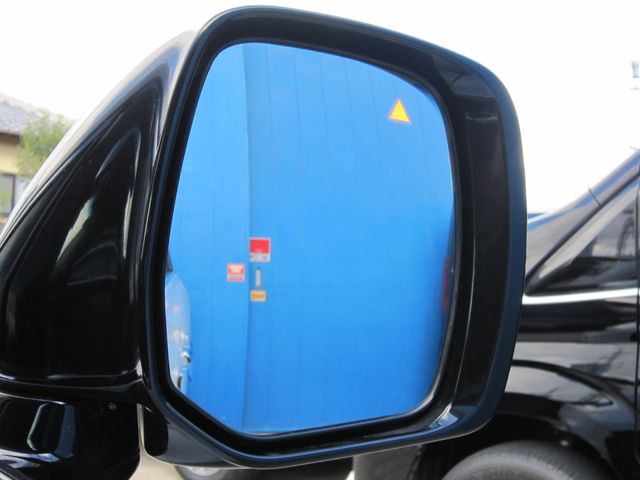 NISSAN ELGRAND 2021 Image 31