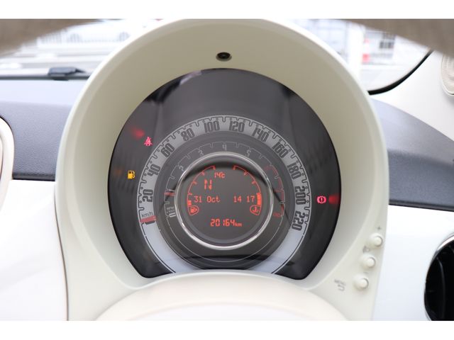 FIAT 500C 2018 Image 31