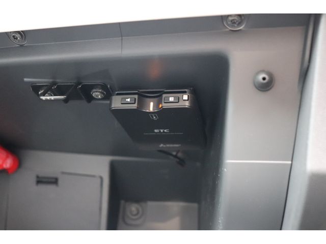 FIAT 500C 2018 Image 31