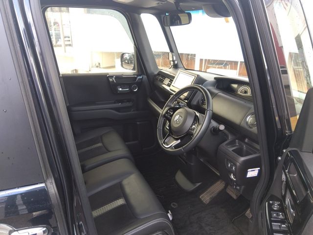 HONDA N BOX CUSTOM 4WD 2022 Image 31