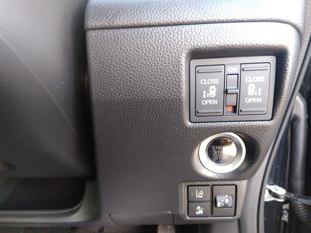 HONDA N BOX CUSTOM 4WD 2022 Image 31