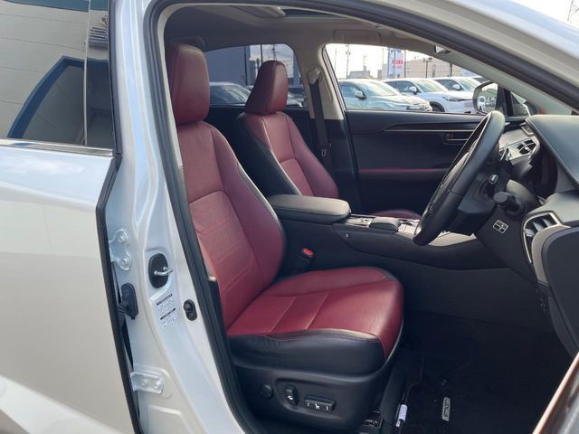 TOYOTA LEXUS NX300 2018 Image 31