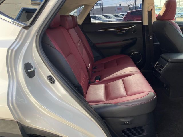 TOYOTA LEXUS NX300 2018 Image 31