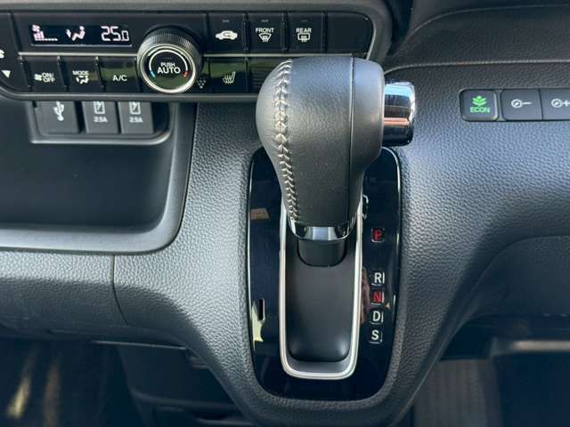 HONDA N BOX CUSTOM 2020 Image 31