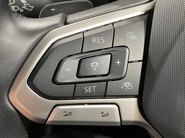 VOLKSWAGEN T-ROC 2024 Image 31