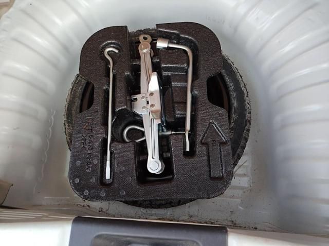 NISSAN MARCH 2017 Image 31