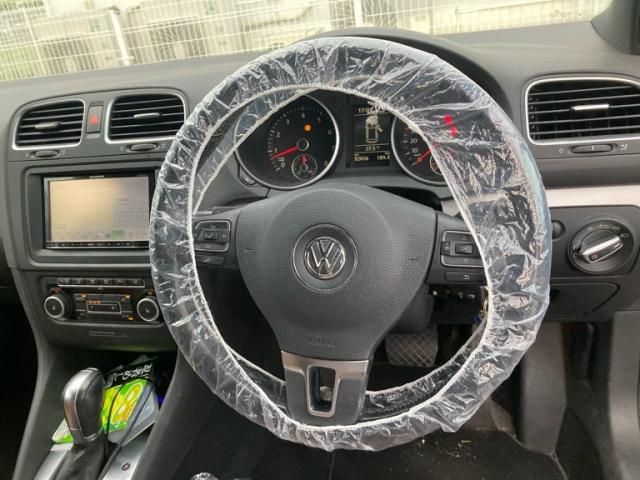 VOLKSWAGEN GOLF 2011 Image 31