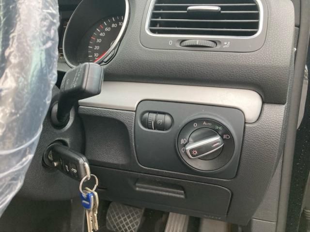 VOLKSWAGEN GOLF 2011 Image 31