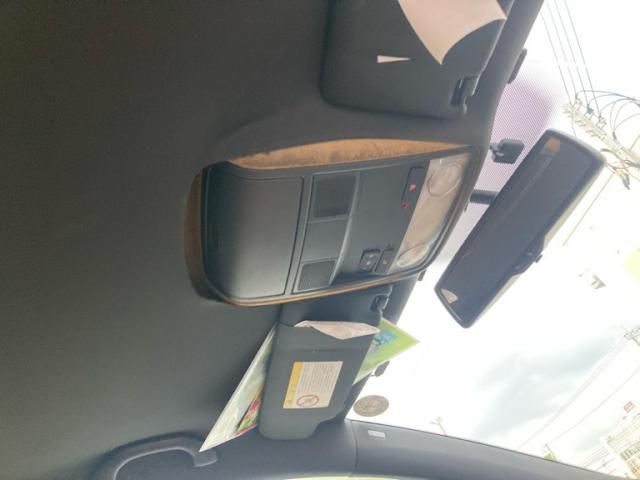 VOLKSWAGEN GOLF 2011 Image 31