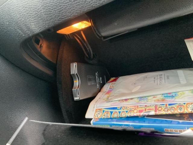 VOLKSWAGEN GOLF 2011 Image 31