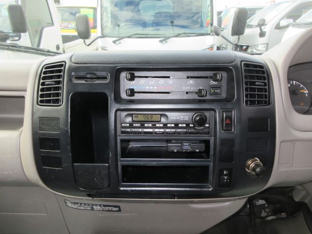 TOYOTA TOYOACE 2009 Image 31