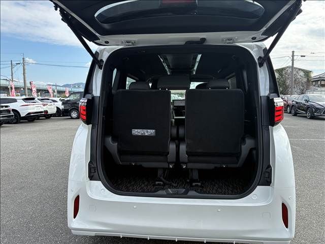 TOYOTA ALPHARD HYBRID 2024 Image 31