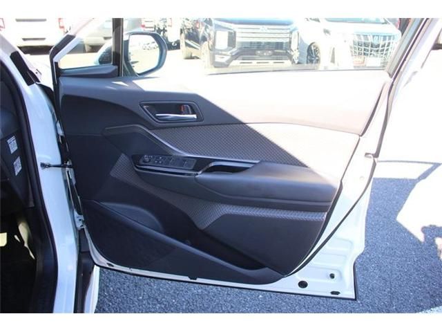 TOYOTA C-HR 2019 Image 31