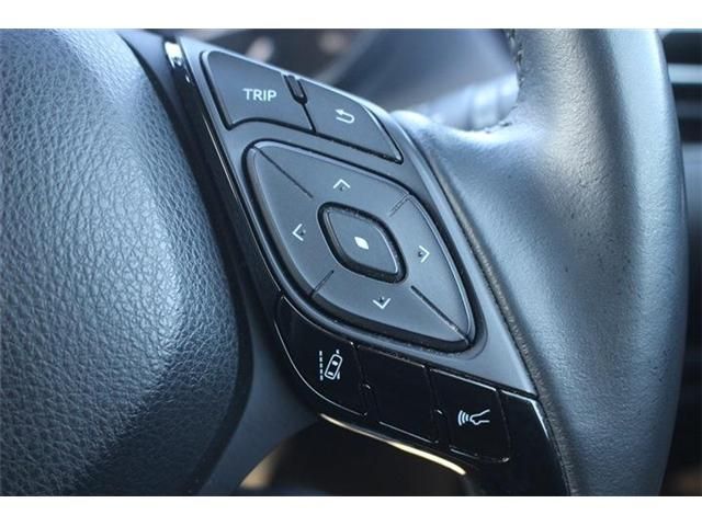 TOYOTA C-HR 2019 Image 31