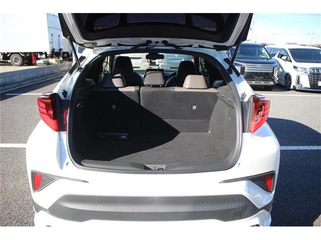 TOYOTA C-HR 2019 Image 31