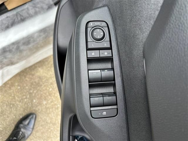 TOYOTA YARIS CROSS 2025 Image 31