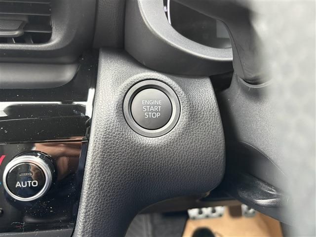 TOYOTA YARIS CROSS 2025 Image 31