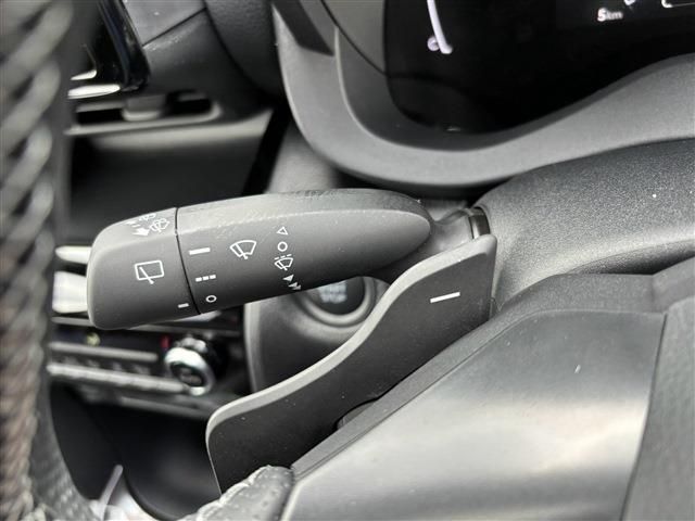 TOYOTA YARIS CROSS 2025 Image 31