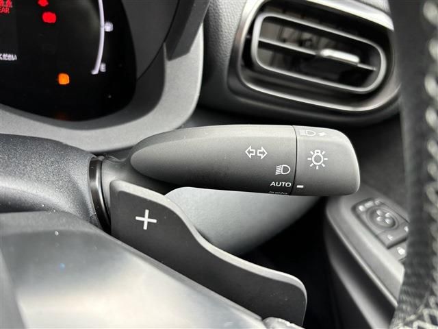 TOYOTA YARIS CROSS 2025 Image 31