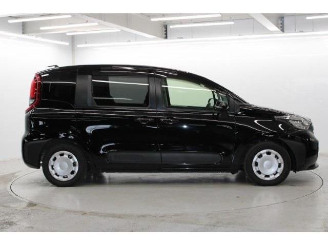 TOYOTA SIENTA HYBRID 2023 Image 31