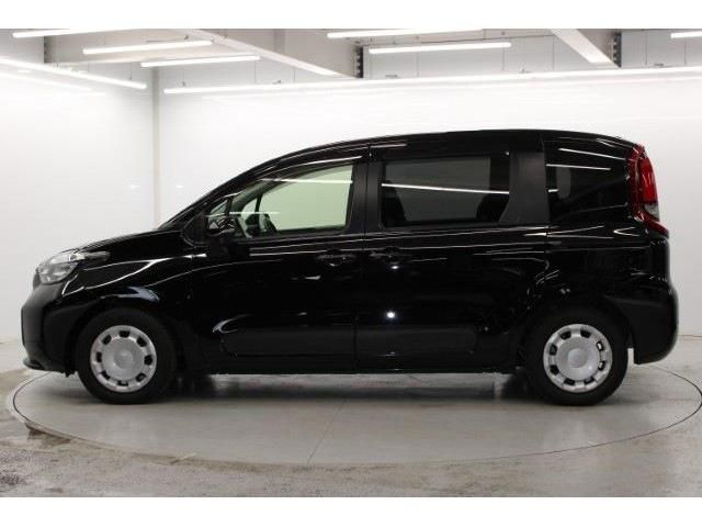 TOYOTA SIENTA HYBRID 2023 Image 31