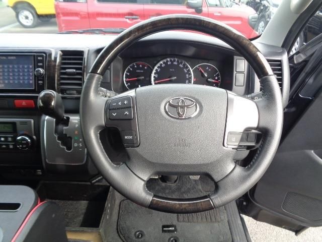 TOYOTA REGIUSACE VAN 4WD 2018 Image 31