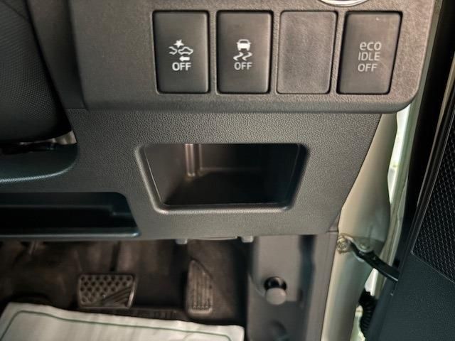 DAIHATSU WAKE 2014 Image 31