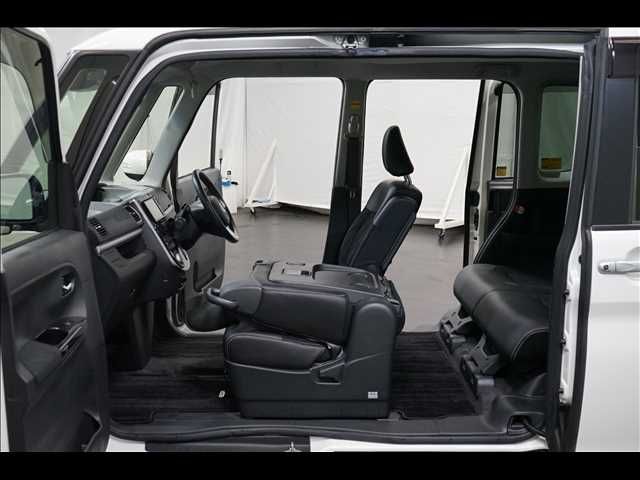 DAIHATSU TANTO CUSTOM 2017 Image 31