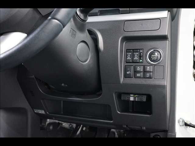 DAIHATSU TANTO CUSTOM 2017 Image 31