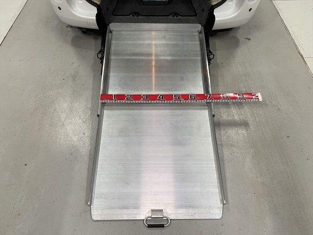 TOYOTA SIENTA 2015 Image 31