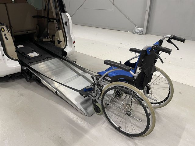 TOYOTA SIENTA 2015 Image 31