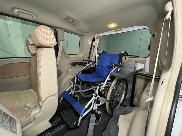 TOYOTA SIENTA 2015 Image 31