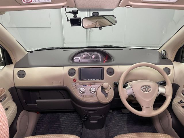TOYOTA SIENTA 2015 Image 31