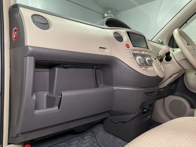 TOYOTA SIENTA 2015 Image 31