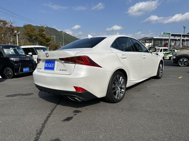 TOYOTA LEXUS IS200T 2016 Image 31